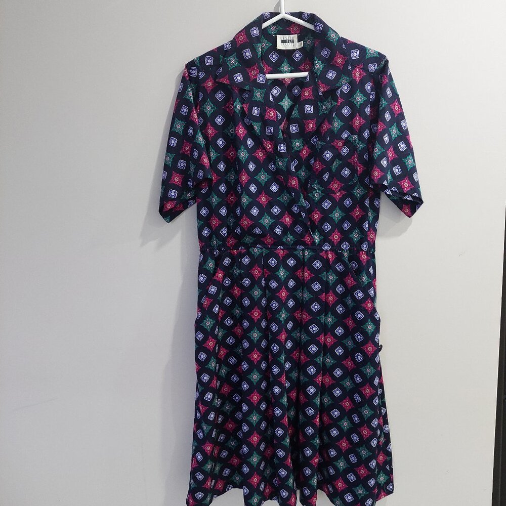 Vintage 80's Leslie Fay Short-sleeve Dress by Petite Size 14